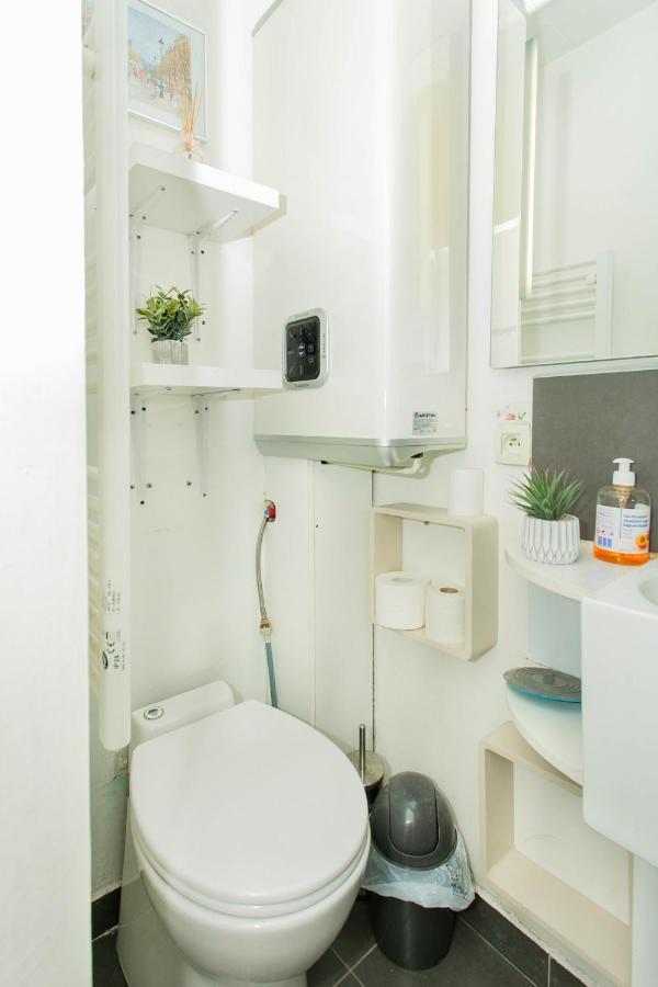 Studio Champs Elysees - Arc De Triomphe Apartment *